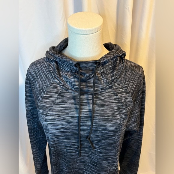 Athleta pullover in space gray  | XS - Picture 2 of 10